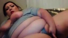 BBW gropes herself