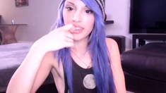 Amateur Webcam Teen Masturbates And Teases