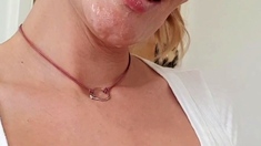 amateur blonde solo webcam