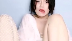Horny amateur asian teen girl toying her pussy on cam