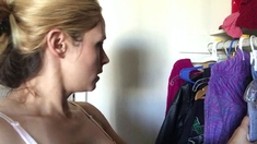 home made amateur blonde Masturbating