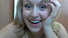 Amateur Webcam Chick Masturbates On Webcam More at