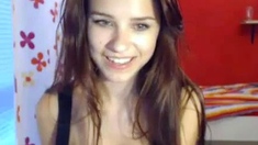 Amateur webcam babe showing her sexual goods