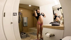 Nervous Teen Krystal's First Time Casting: Big Ass Squirting